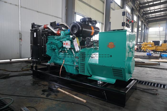Dongfeng Cummins 120KW diesel generator set
