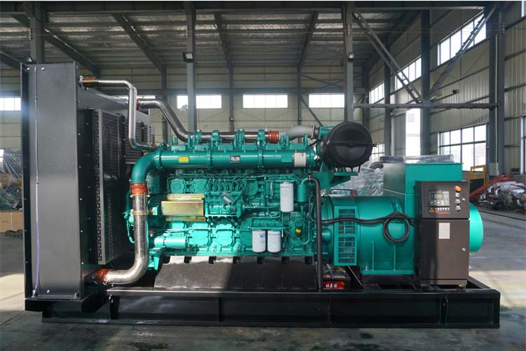 900KW玉柴柴油发电机组-YC6C1320-D31 